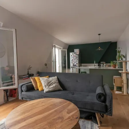Magnificent Apartment Near Nation شقة