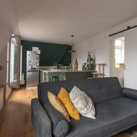Magnificent Apartment Near Nation شقة