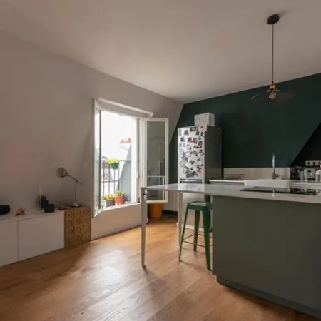 Magnificent Apartment Near Nation شقة *